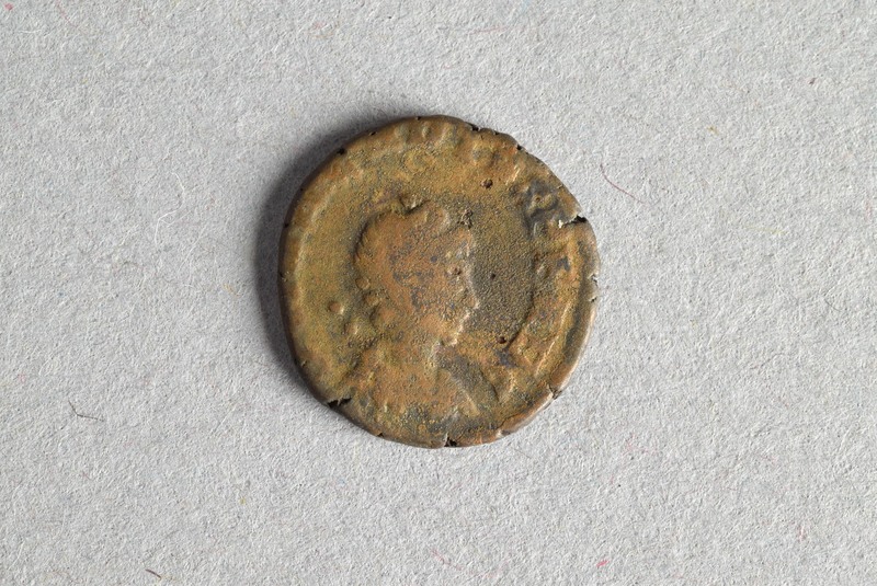 318952