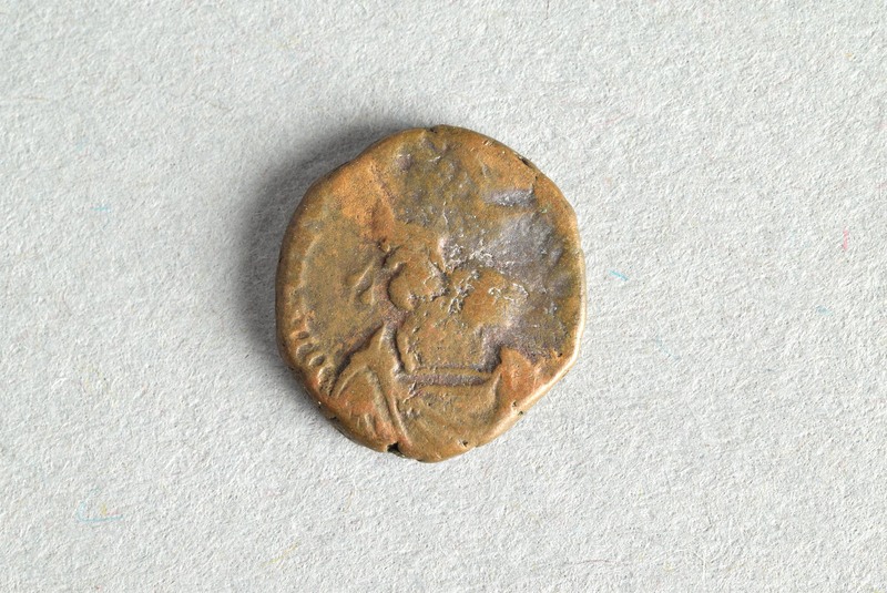 319864