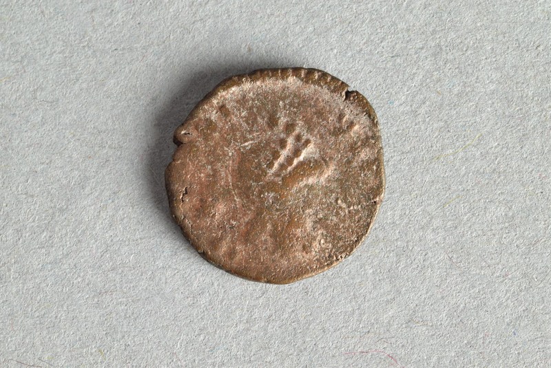 322053
