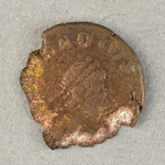 323075