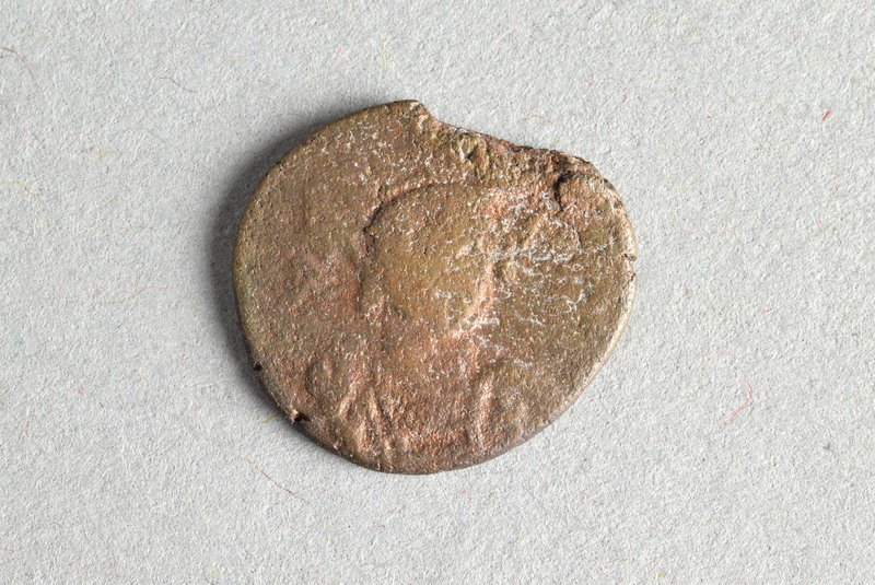 325015