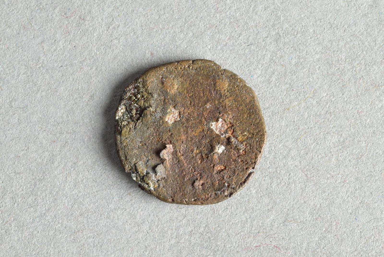 325040