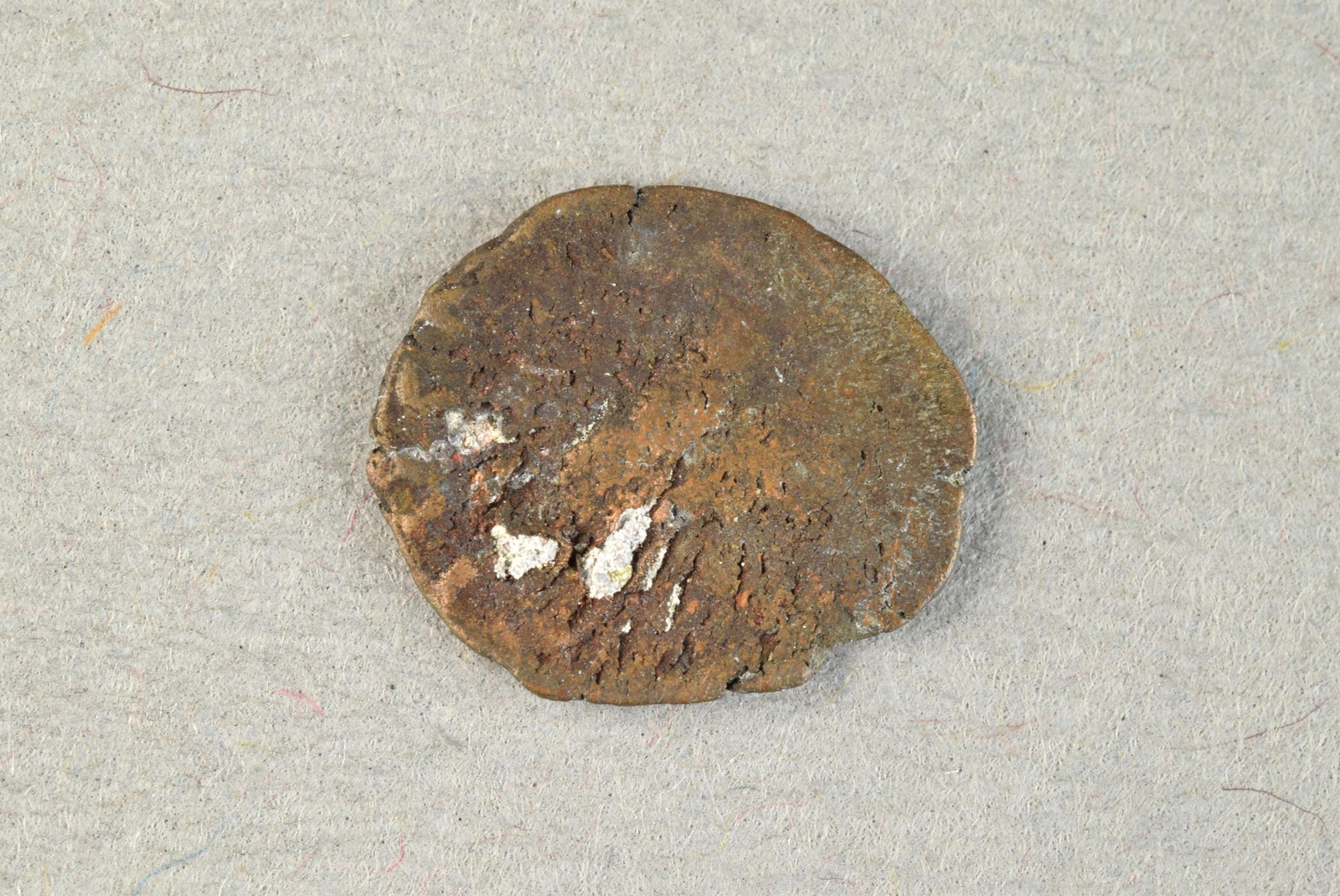 325705