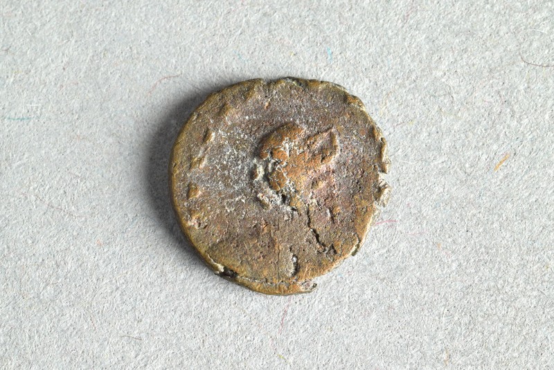 325901