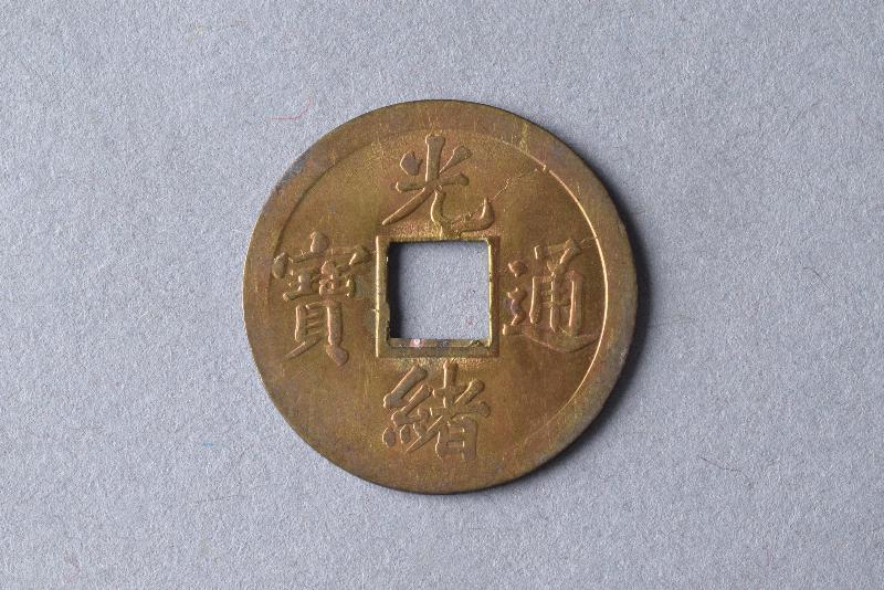 366173
