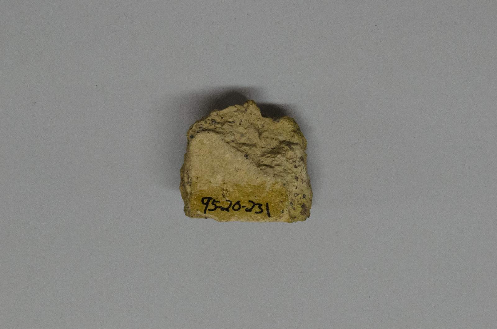 370877