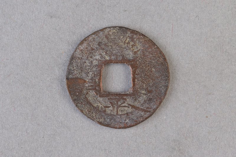 377431