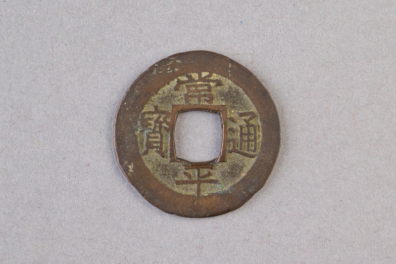 380500