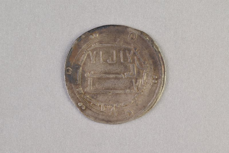 405127