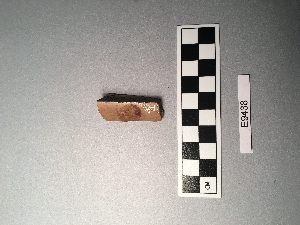 E9438