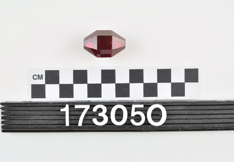 422024