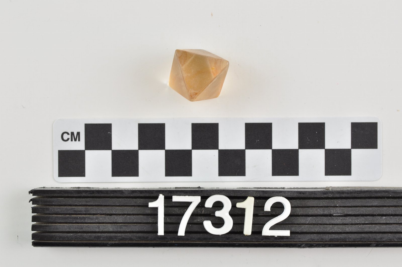 422042