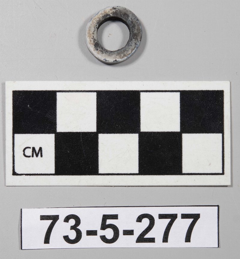 428037