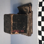 457643