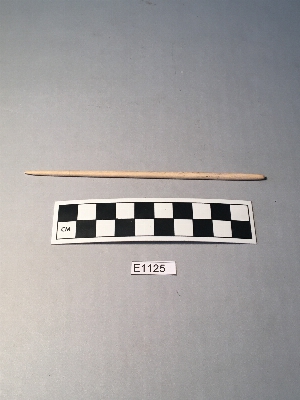 E1125
