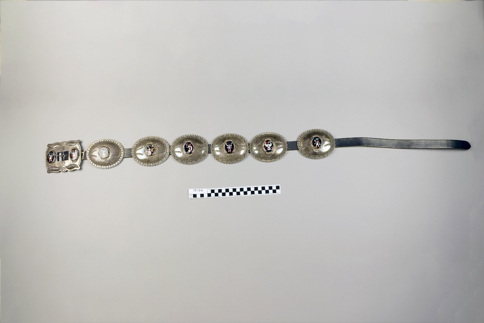 471140