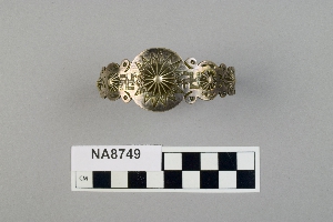NA8749