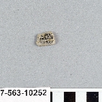 496000