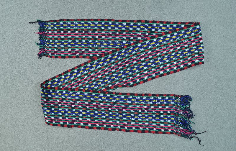 516374