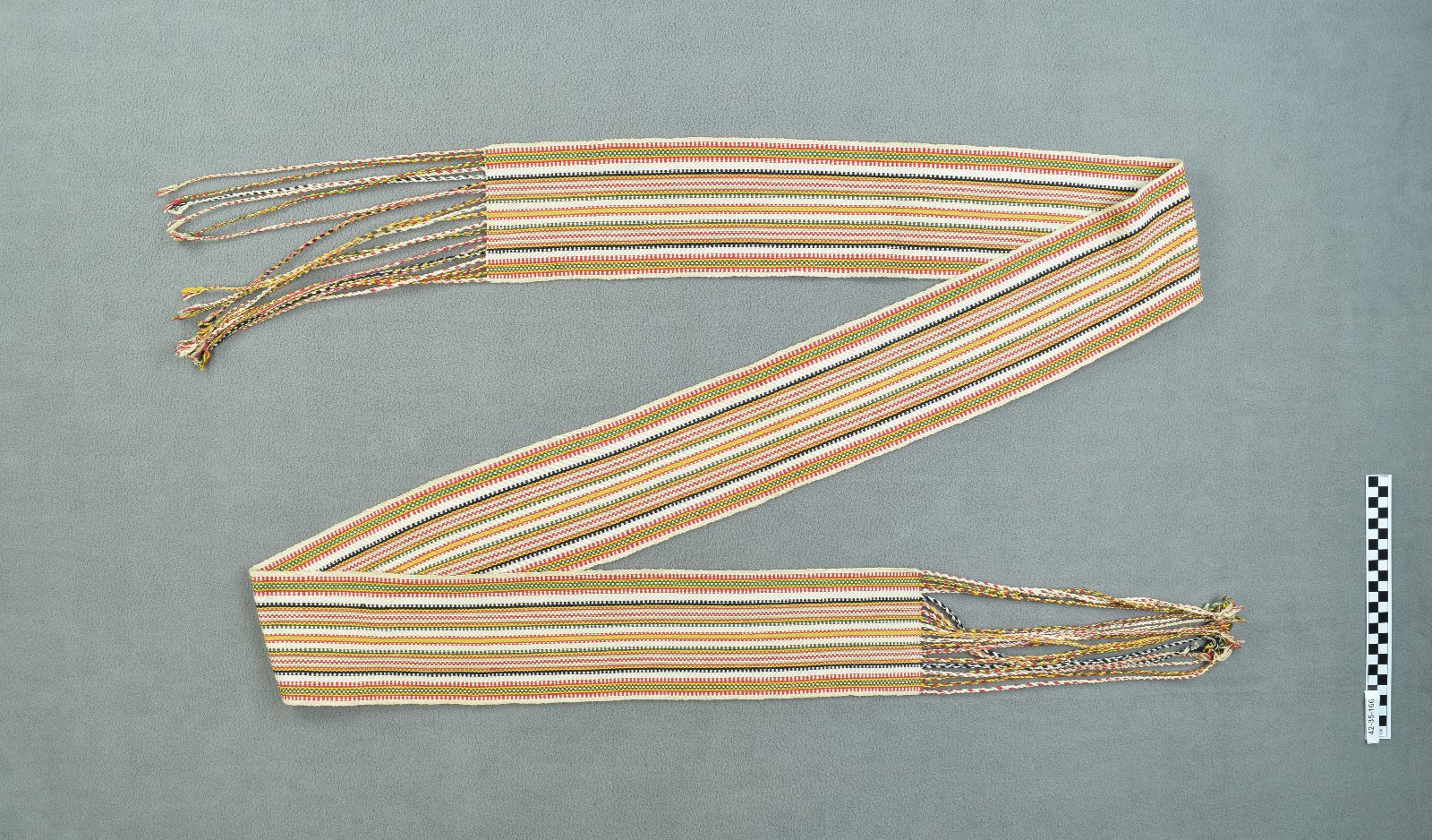 524030