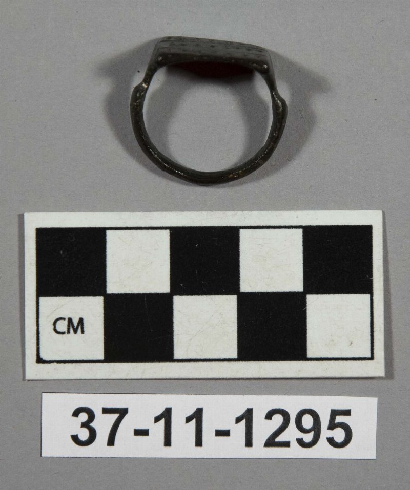 525861