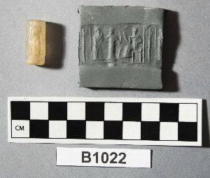 B1022