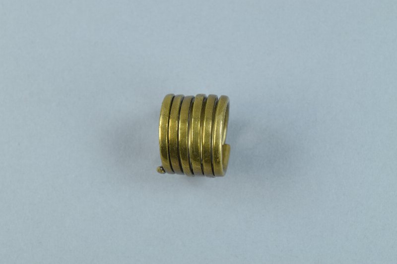 527335