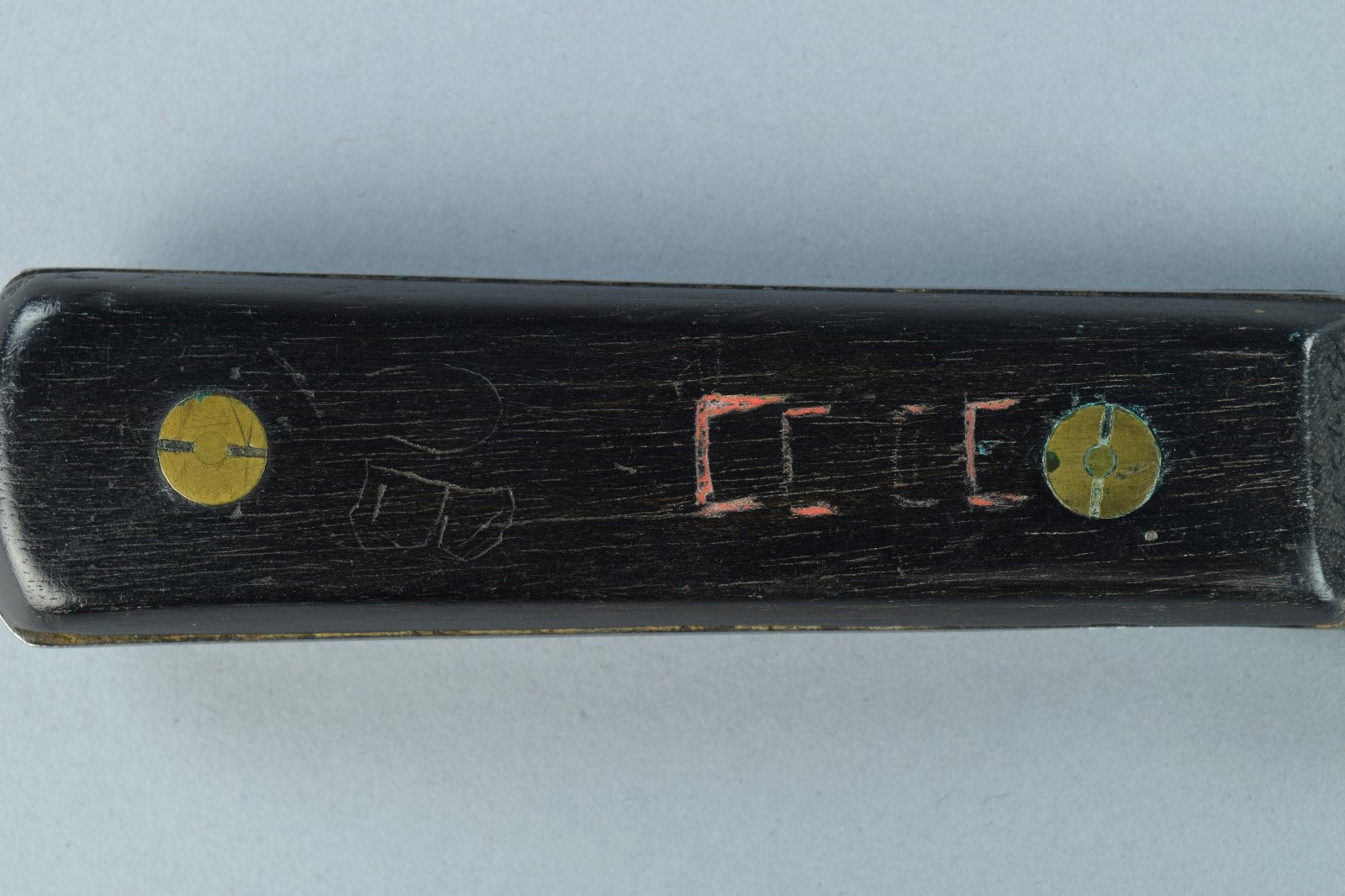 528015