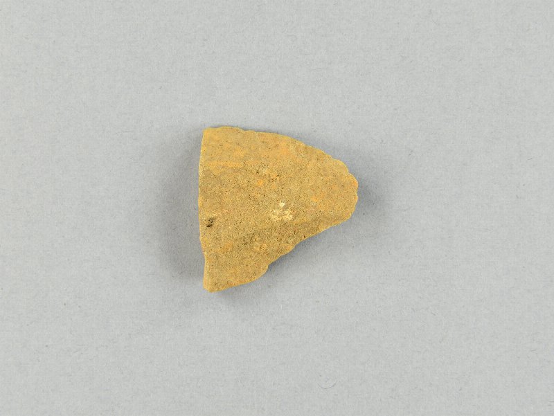 538945