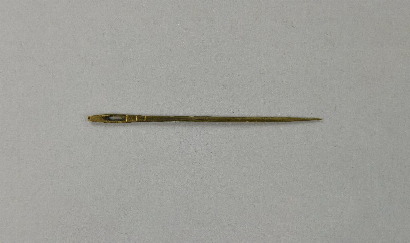 545610