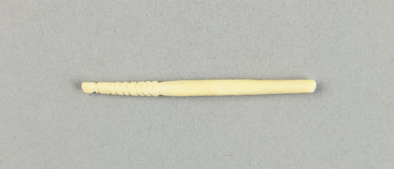 557068