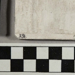 557619