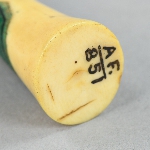 558810