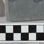 559082