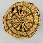 560985