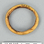 561076