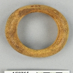 561166