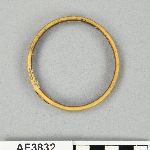 561240