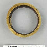 561243