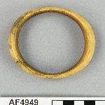 561368