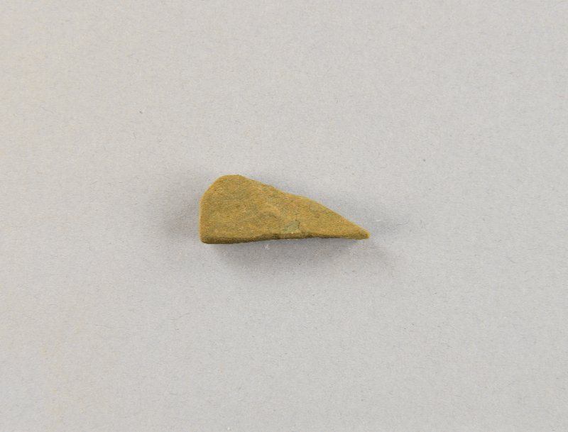 562808