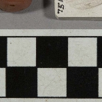 562881