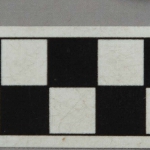 563005