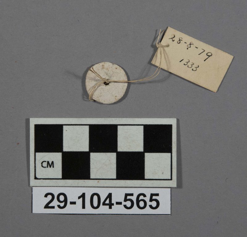 563053