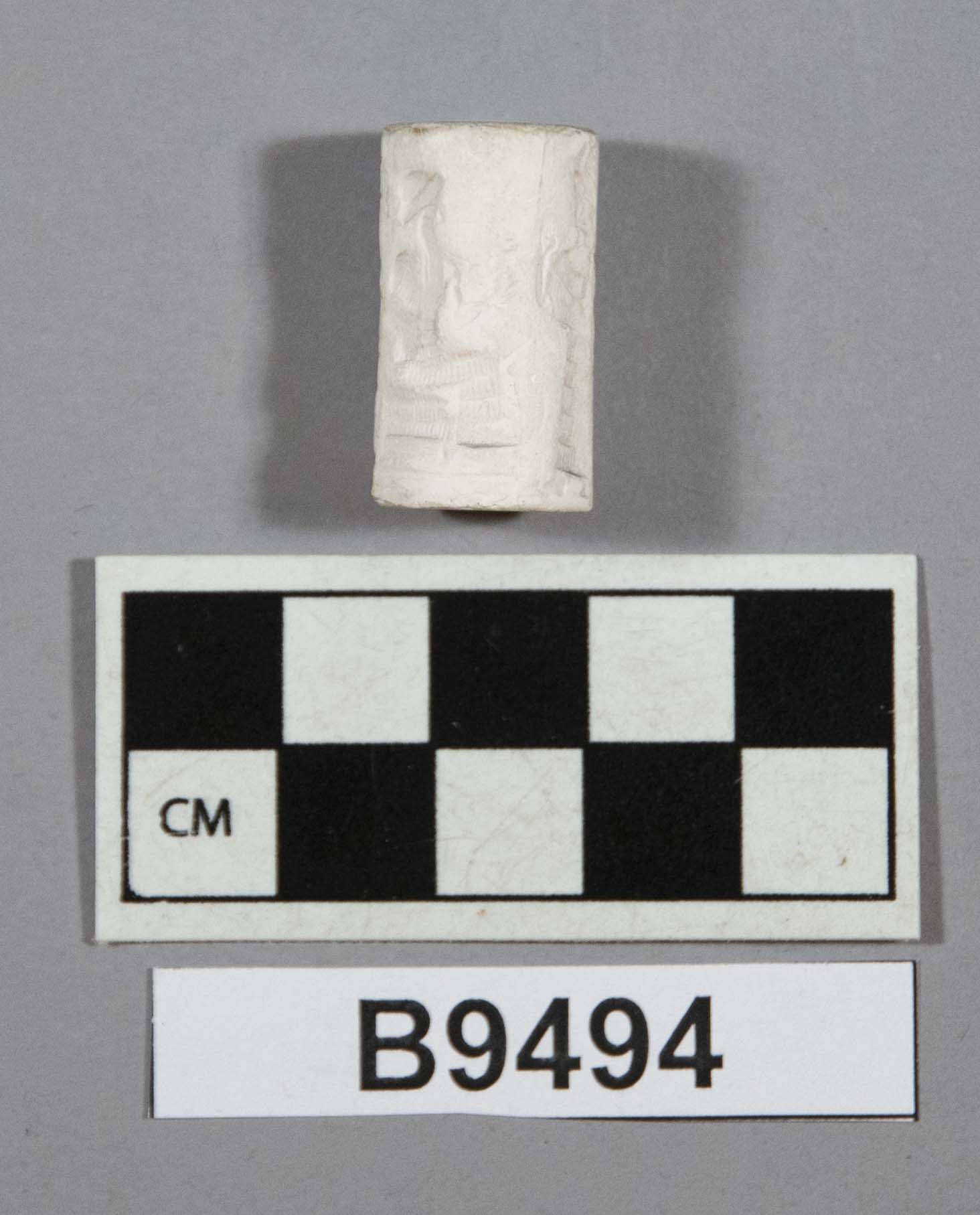 563330