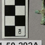 568374