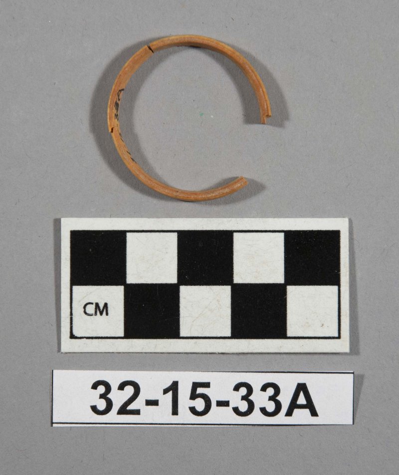 568754