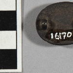 569718