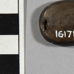 569722