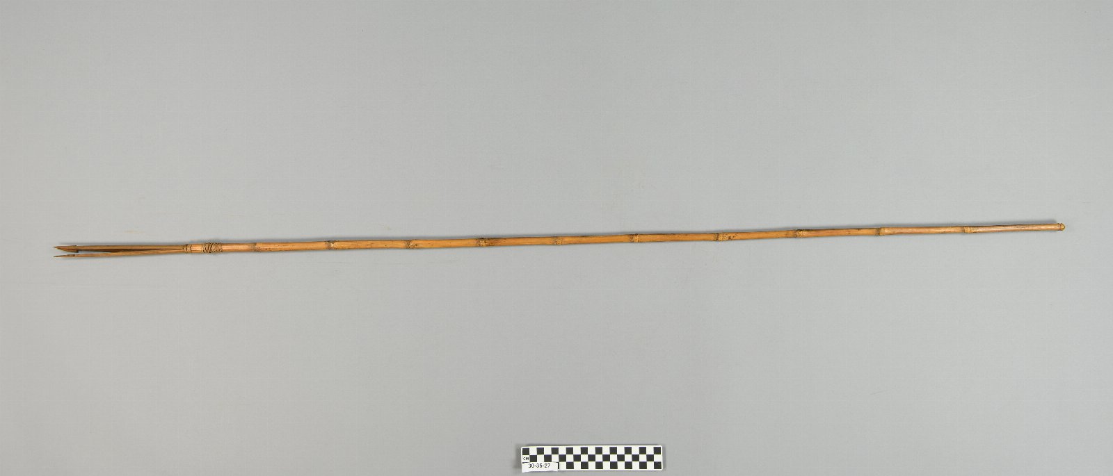 570343